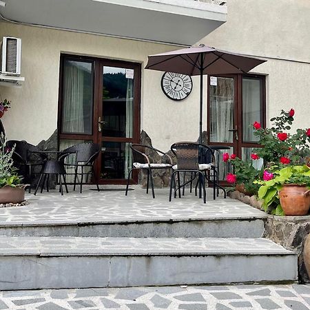 Borjomi Apartments Apart Hotel Extérieur photo