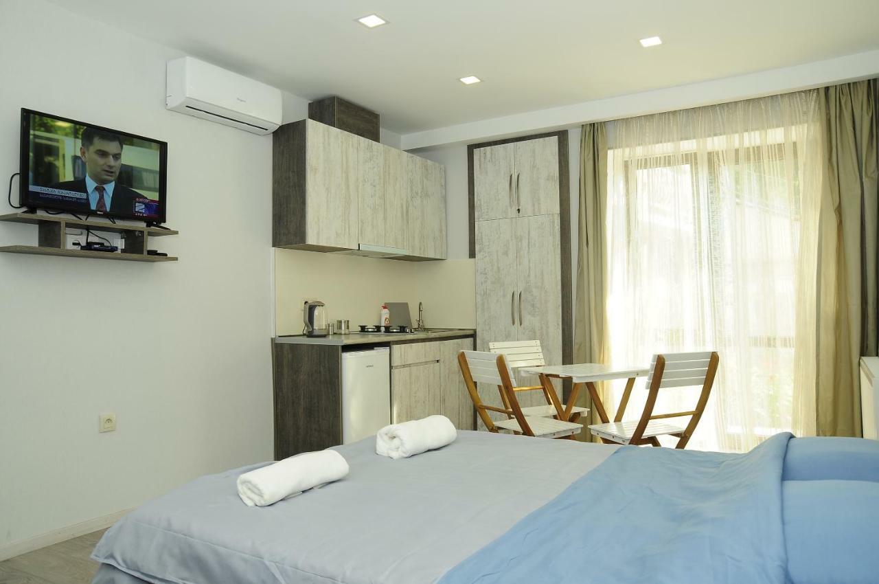 Borjomi Apartments Apart Hotel Extérieur photo