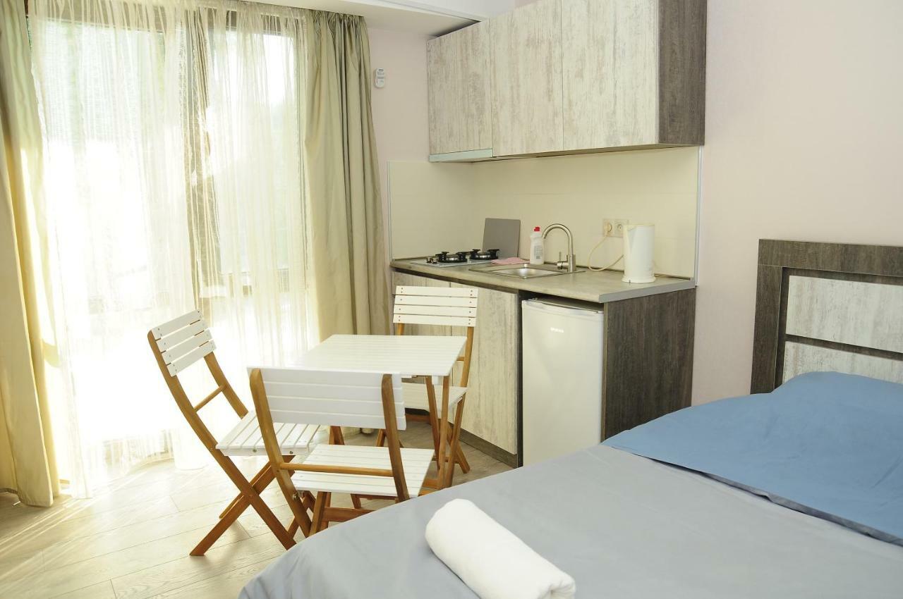 Borjomi Apartments Apart Hotel Extérieur photo